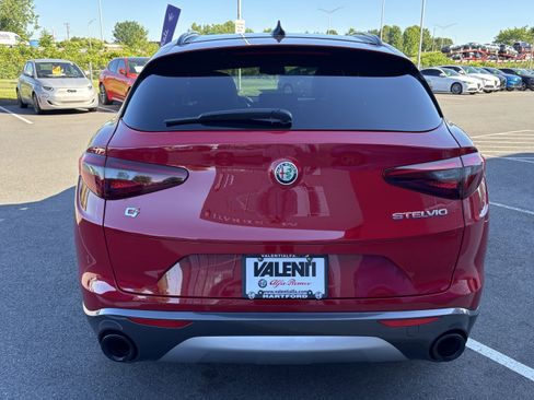 Used 2022 Alfa Romeo Stelvio Ti w/ Active Assist Plus Package AWD/4WD image 7