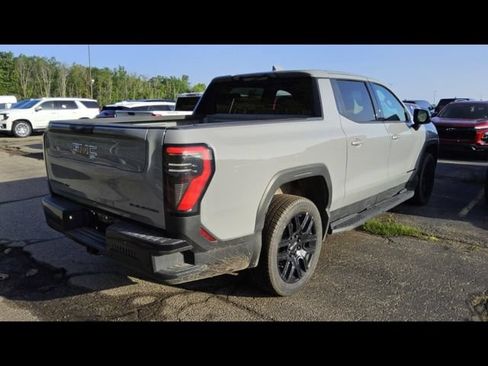 Used 2026 GMC Sierra EV Elevation w/ LPO, Elevation Dark Package AWD/4WD image 4