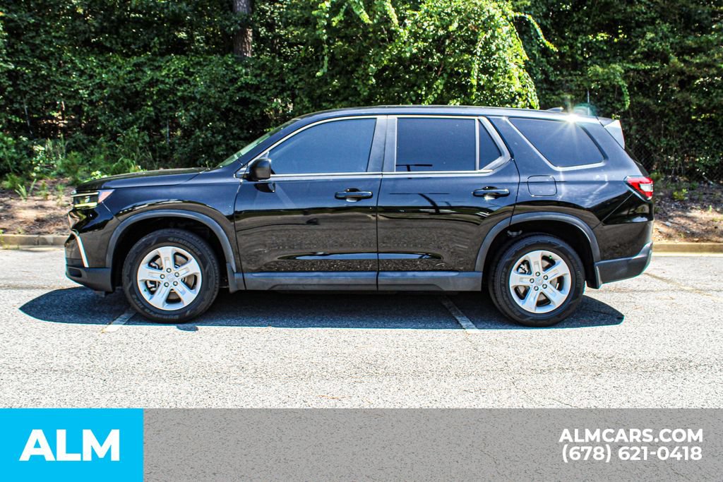 Used 2024 Honda Pilot LX image 6