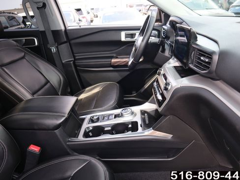 Used 2023 Ford Explorer XLT w/ Equipment Group 202A AWD/4WD image 27