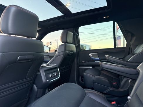 Used 2025 Ford Expedition Tremor image 41
