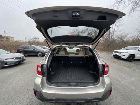 Used 2019 Subaru Outback 2.5i Limited image 24