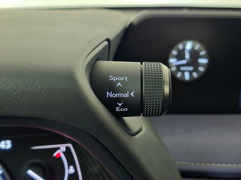 Used 2021 Lexus UX 250h w/ Premium Package AWD/4WD image 34
