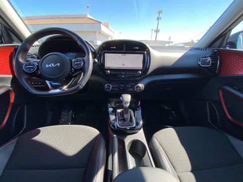 Used 2023 Kia Soul GT-Line image 35