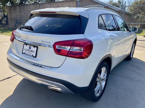 Used 2015 Mercedes-Benz GLA 250 4MATIC image 10