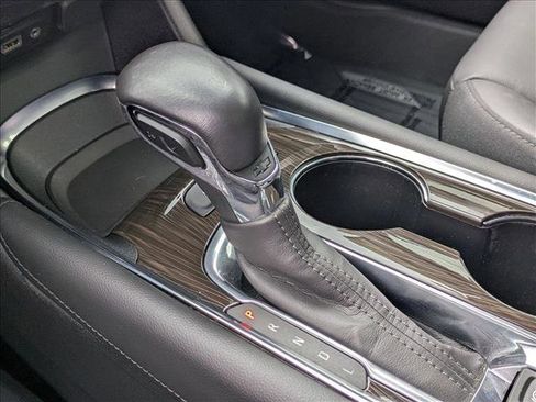 Used 2022 Chevrolet Malibu Premier image 11