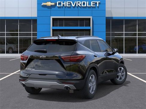 New 2026 Chevrolet Blazer LT image 4