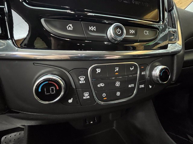Used 2020 Chevrolet Traverse LT w/ Driver Confidence II Package AWD/4WD image 27