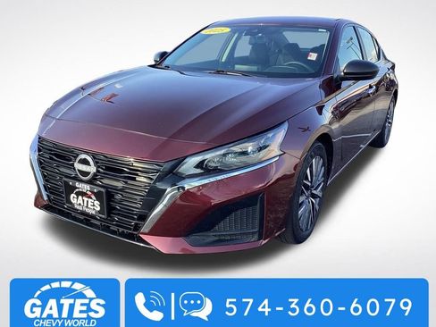 Used 2025 Nissan Altima 2.5 SV image 5