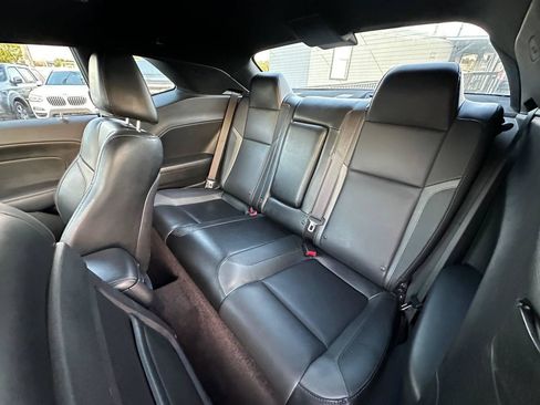 Used 2016 Dodge Challenger SXT Plus RWD image 19