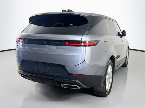 Used 2025 Land Rover Range Rover Sport SE AWD/4WD image 10
