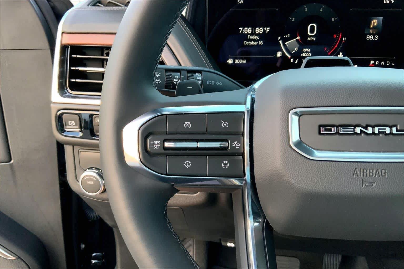 Used 2026 GMC Yukon Denali w/ Denali Reserve Package RWD image 21