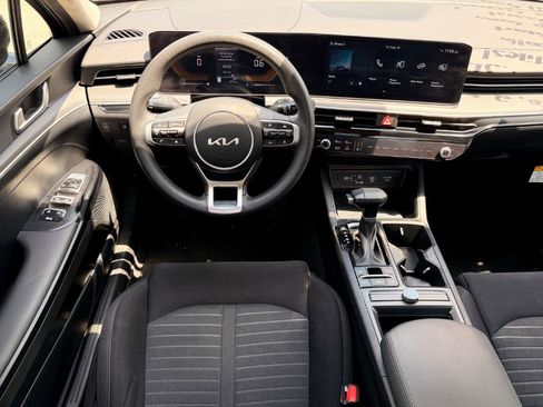 Used 2025 Kia K5 LXS FWD image 4