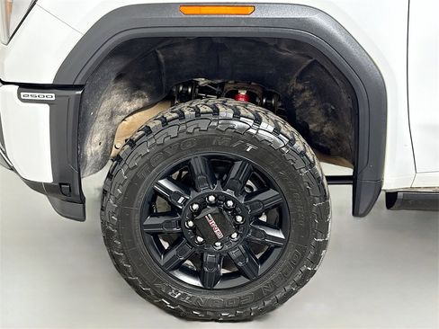 Used 2024 GMC Sierra 2500 AT4 w/ AT4 Premium Plus Package image 31