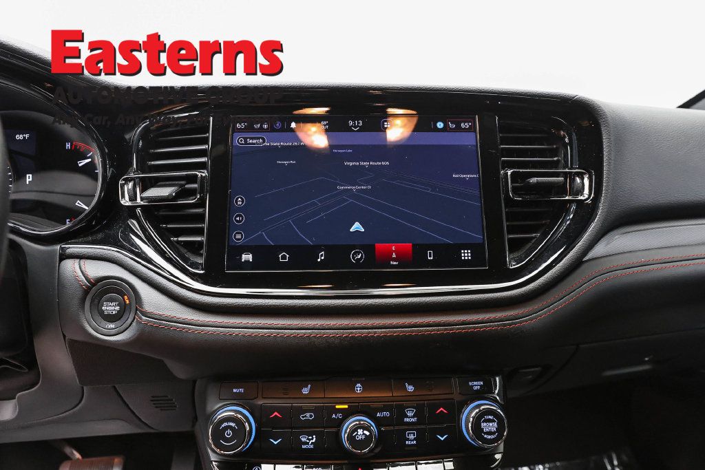 Used 2025 Dodge Durango GT RWD image 12