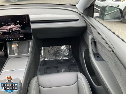 Used 2026 Tesla Model Y AWD image 63