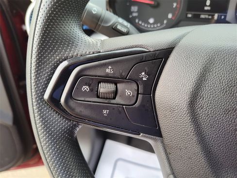 Used 2025 Chevrolet Trax LS image 25