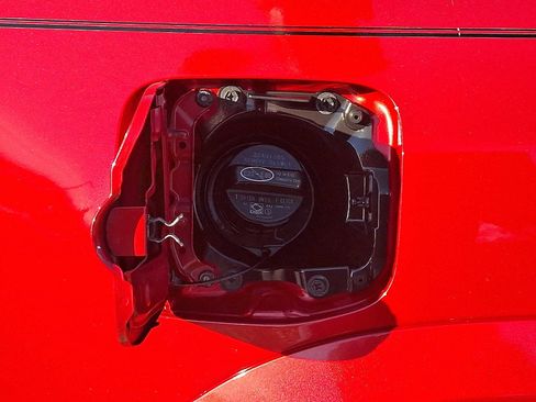 Certified 2017 Toyota Tacoma SR5 image 33