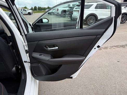 Used 2021 Nissan Sentra SR FWD image 22