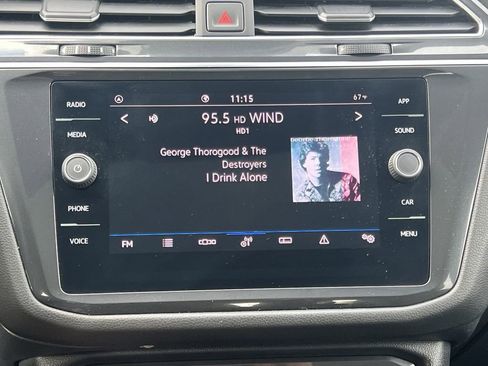 Certified 2022 Volkswagen Tiguan SE image 16