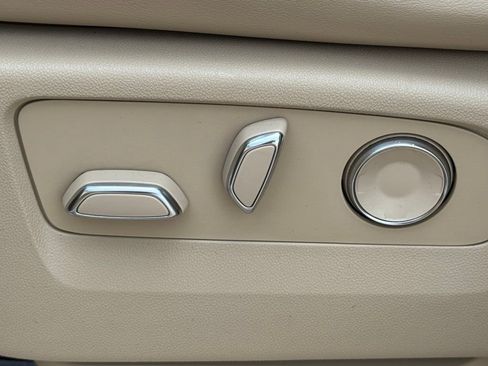 Certified 2023 Cadillac Escalade Premium Luxury w/ LPO, Floor Liner Package AWD/4WD image 21