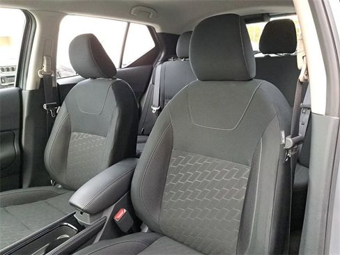 Used 2024 Nissan Kicks SV image 19