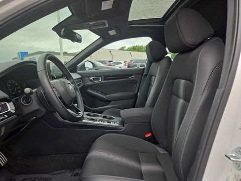 Used 2025 Honda Civic Sport image 14