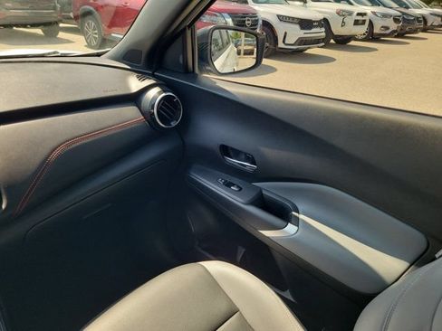 Certified 2024 Nissan Kicks SR w/ SR Premium Package FWD image 16