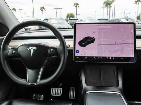 Used 2022 Tesla Model Y Performance AWD/4WD image 13