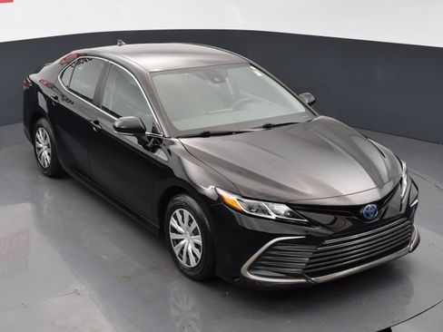 Used 2023 Toyota Camry LE w/ Cold Weather Package FWD image 23
