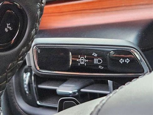 Used 2023 Lincoln Aviator Reserve w/ Equipment Group 201A image 15