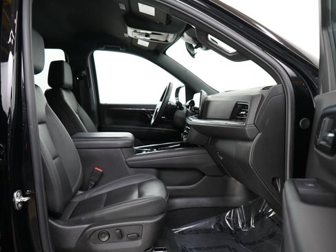 Used 2025 Chevrolet Tahoe LT AWD/4WD image 11