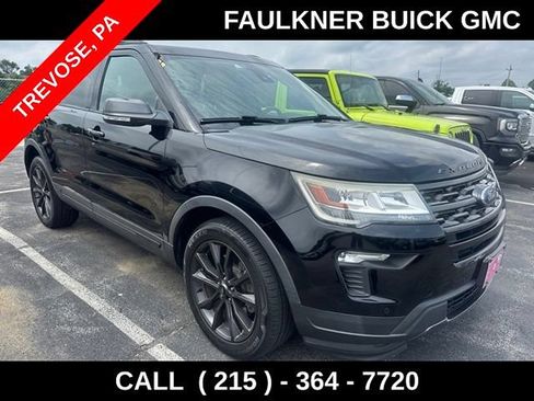 Used 2018 Ford Explorer XLT w/ Equipment Group 202A AWD/4WD image 3
