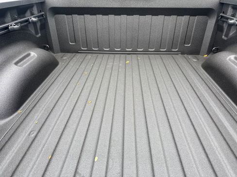 New 2026 RAM 1500 4x4 Crew Cab image 11