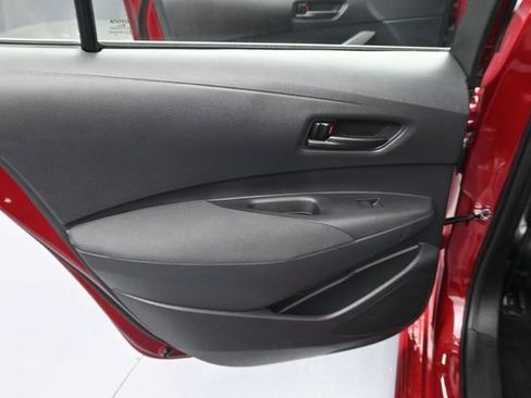 Used 2025 Toyota Corolla LE FWD image 27