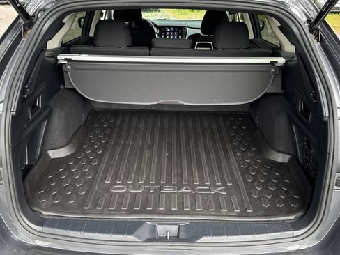Used 2021 Subaru Outback Premium image 12