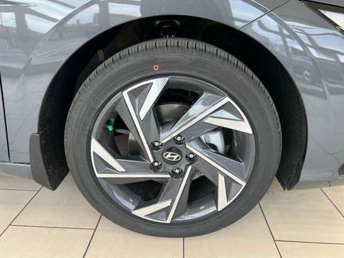 New 2026 Hyundai Elantra Limited FWD image 16