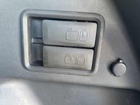 Used 2024 Chevrolet Equinox LT image 10