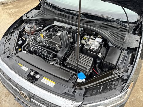 Used 2024 Volkswagen Jetta SE image 33