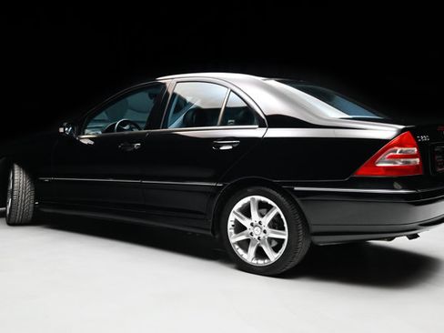 Used 2003 Mercedes-Benz C 230 Sedan image 19