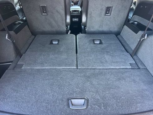 Used 2020 Cadillac XT6 Premium Luxury w/ Platinum Package AWD/4WD image 18