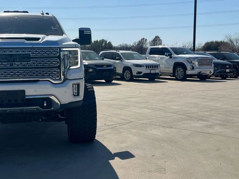 Used 2022 GMC Sierra 2500 Denali image 3