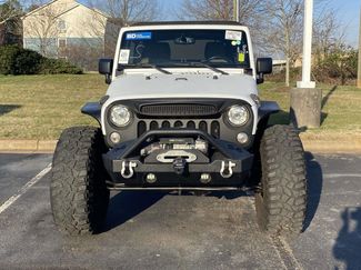 Used 2018 Jeep Wrangler Unlimited Rubicon w/ Connectivity Group video 2