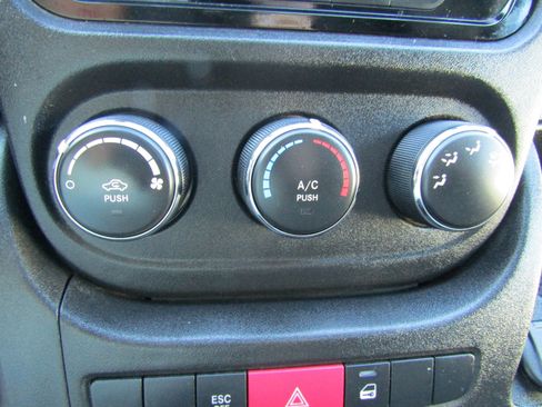 Used 2021 RAM ProMaster 1500 FWD image 25