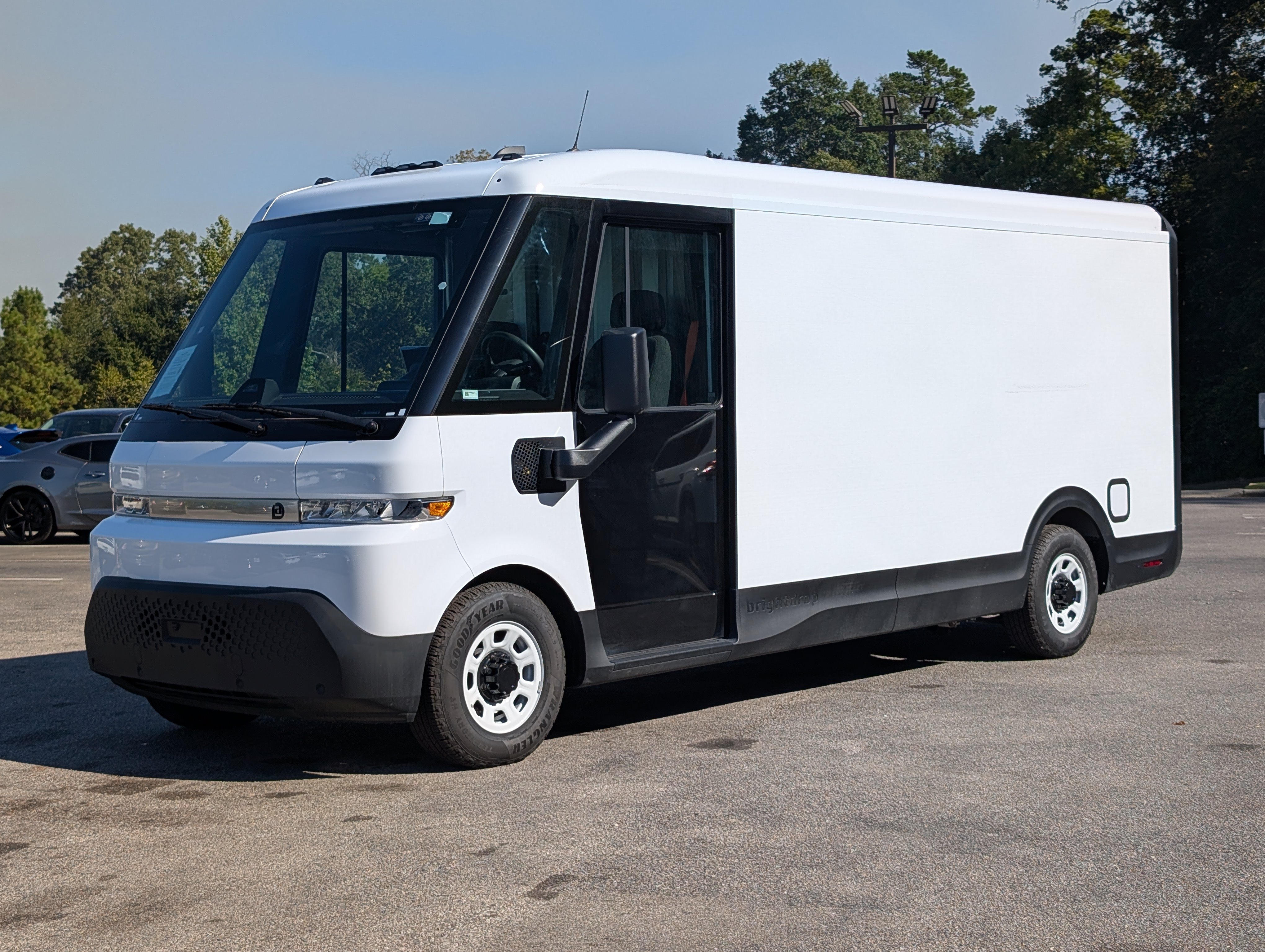 Used 2024 Chevrolet Brightdrop 600 w/ Commercial Equipment Package AWD/4WD image 5