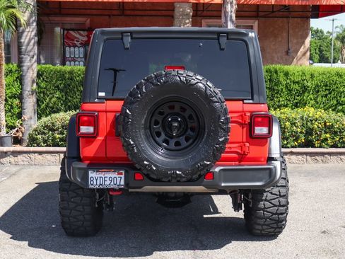 Used 2021 Jeep Wrangler Unlimited Rubicon AWD/4WD image 7