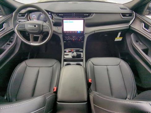 New 2025 Jeep Grand Cherokee L Limited image 22