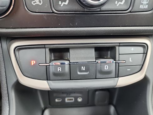 Certified 2024 GMC Terrain Denali w/ Denali Premium Package image 17