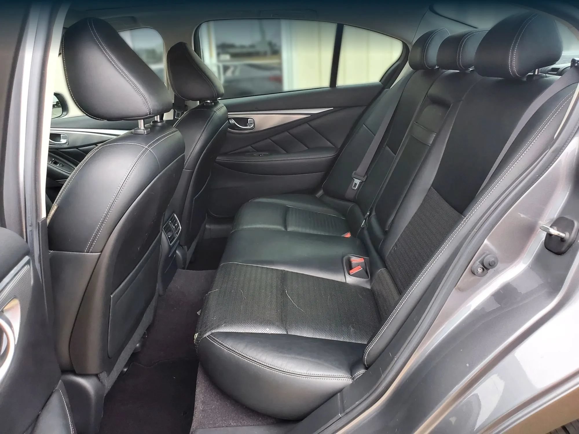 Used 2015 INFINITI Q50 RWD image 6