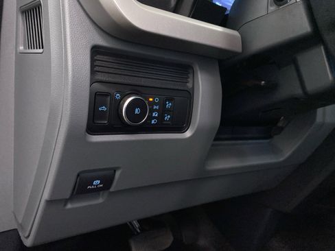 New 2026 Ford F250 XL w/ XL Chrome Package image 11